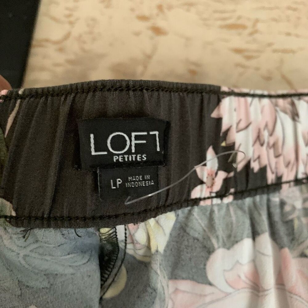 Loft womens floral cropped pants summer style - Picture 7 of 8